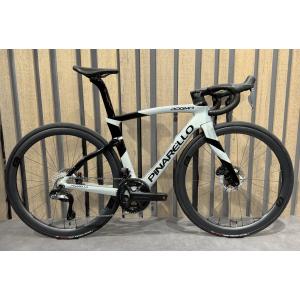 Pinarello dogma F ultegra di2 12v most 40
